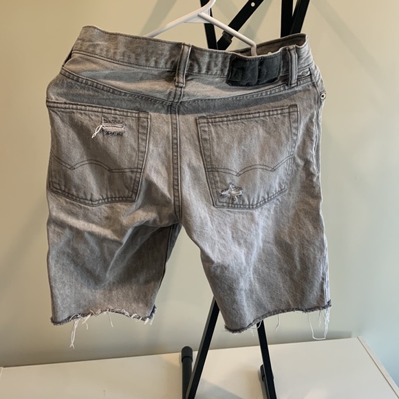 American Eagle ripped Jean shorts - Picture 2 of 4